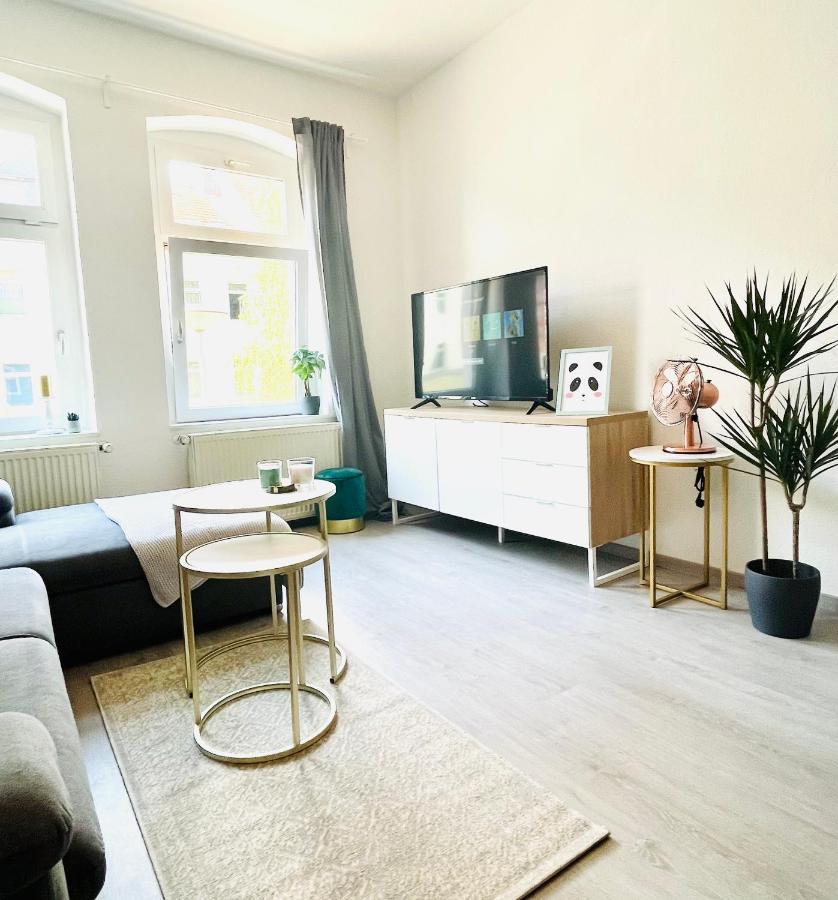 Renoviertes Apartment In Zentraler Lage - Wlan, Smart-Tv, Kueche, Balkon Und Queensize-Bett Fuer 4 Gaeste Ерфурт Екстер'єр фото